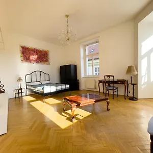  Apartment Center Of 369 Czech Republic