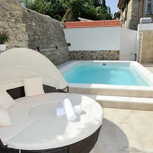  Apartment Private Oasis-villa Sandina Croatia